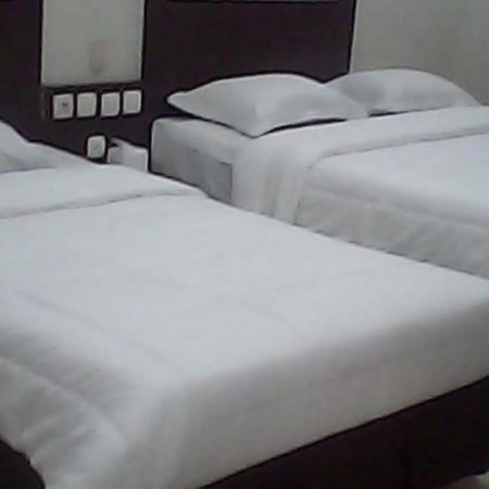 Hotel Wisma Djaja Syariah Bojonegoro Exteriér fotografie