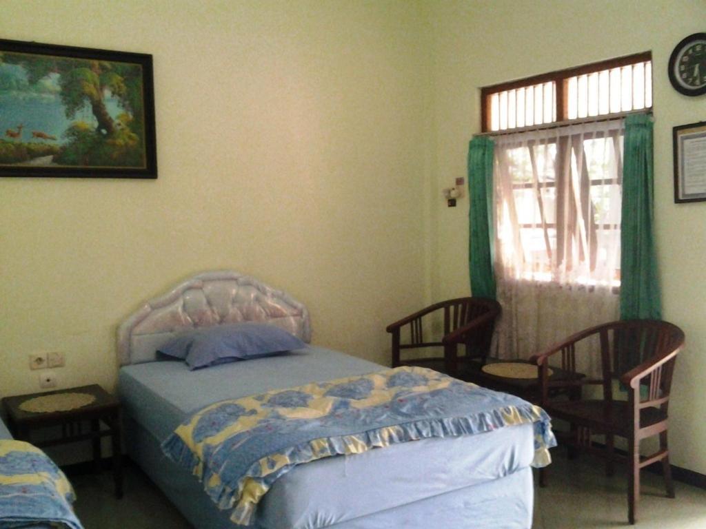 Hotel Wisma Djaja Syariah Bojonegoro Pokoj fotografie