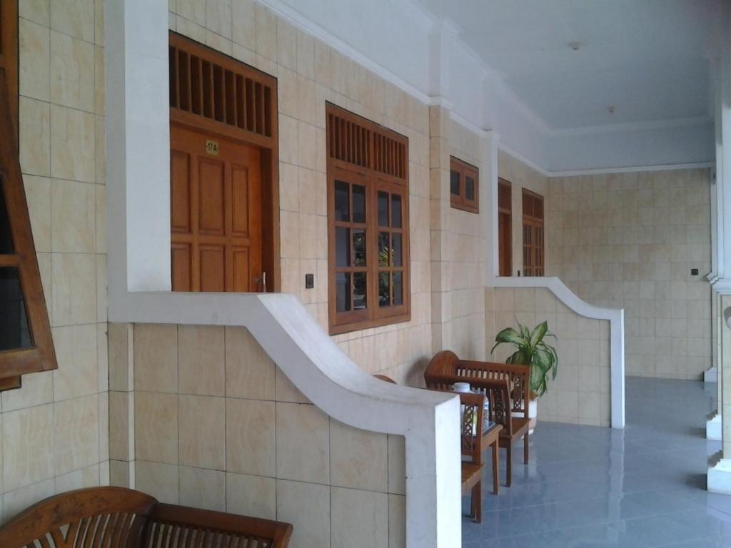 Hotel Wisma Djaja Syariah Bojonegoro Pokoj fotografie