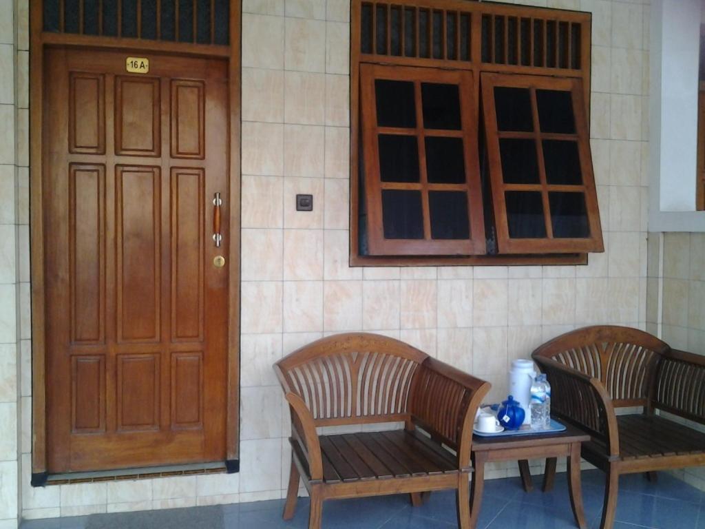 Hotel Wisma Djaja Syariah Bojonegoro Pokoj fotografie