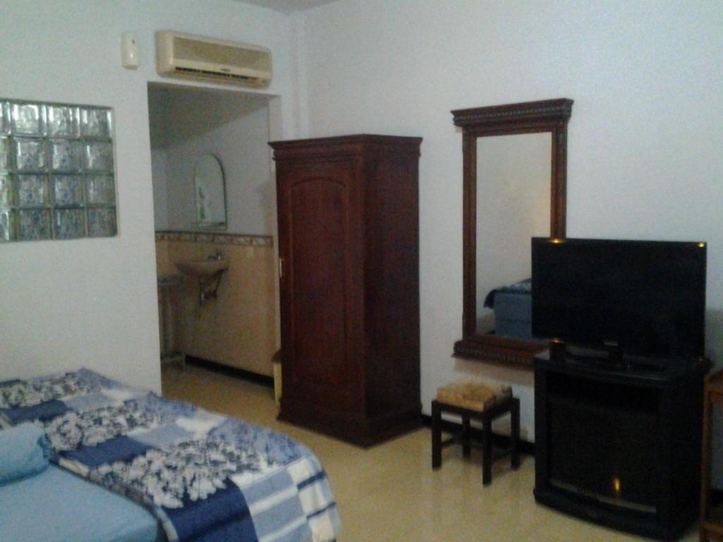 Hotel Wisma Djaja Syariah Bojonegoro Pokoj fotografie
