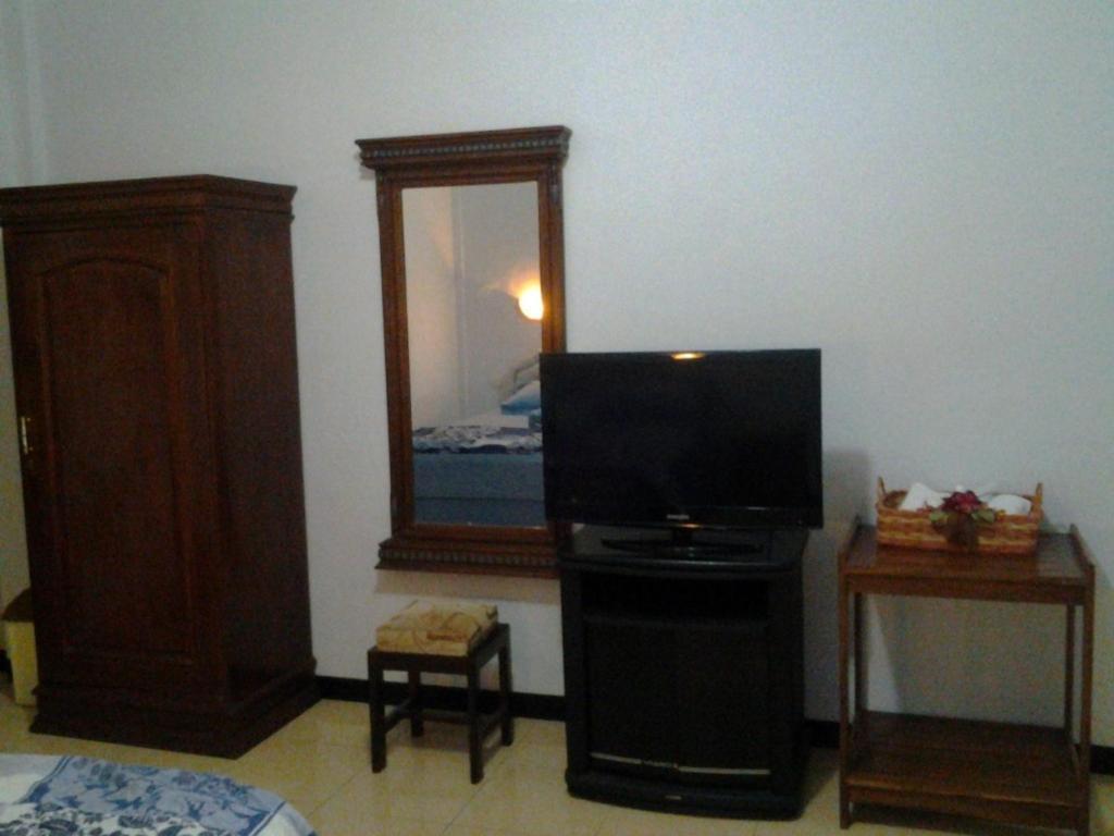 Hotel Wisma Djaja Syariah Bojonegoro Pokoj fotografie