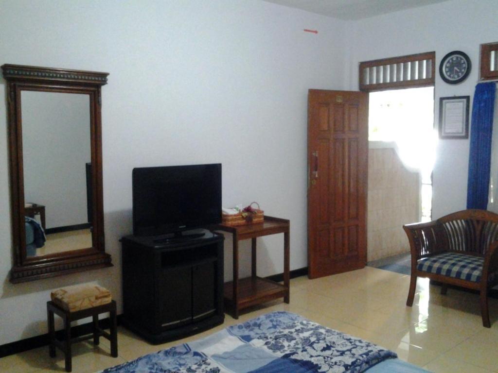 Hotel Wisma Djaja Syariah Bojonegoro Pokoj fotografie