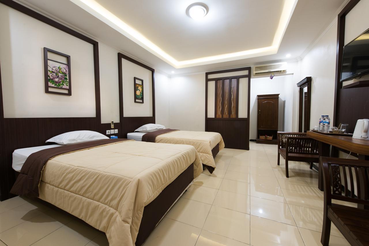 Hotel Wisma Djaja Syariah Bojonegoro Exteriér fotografie