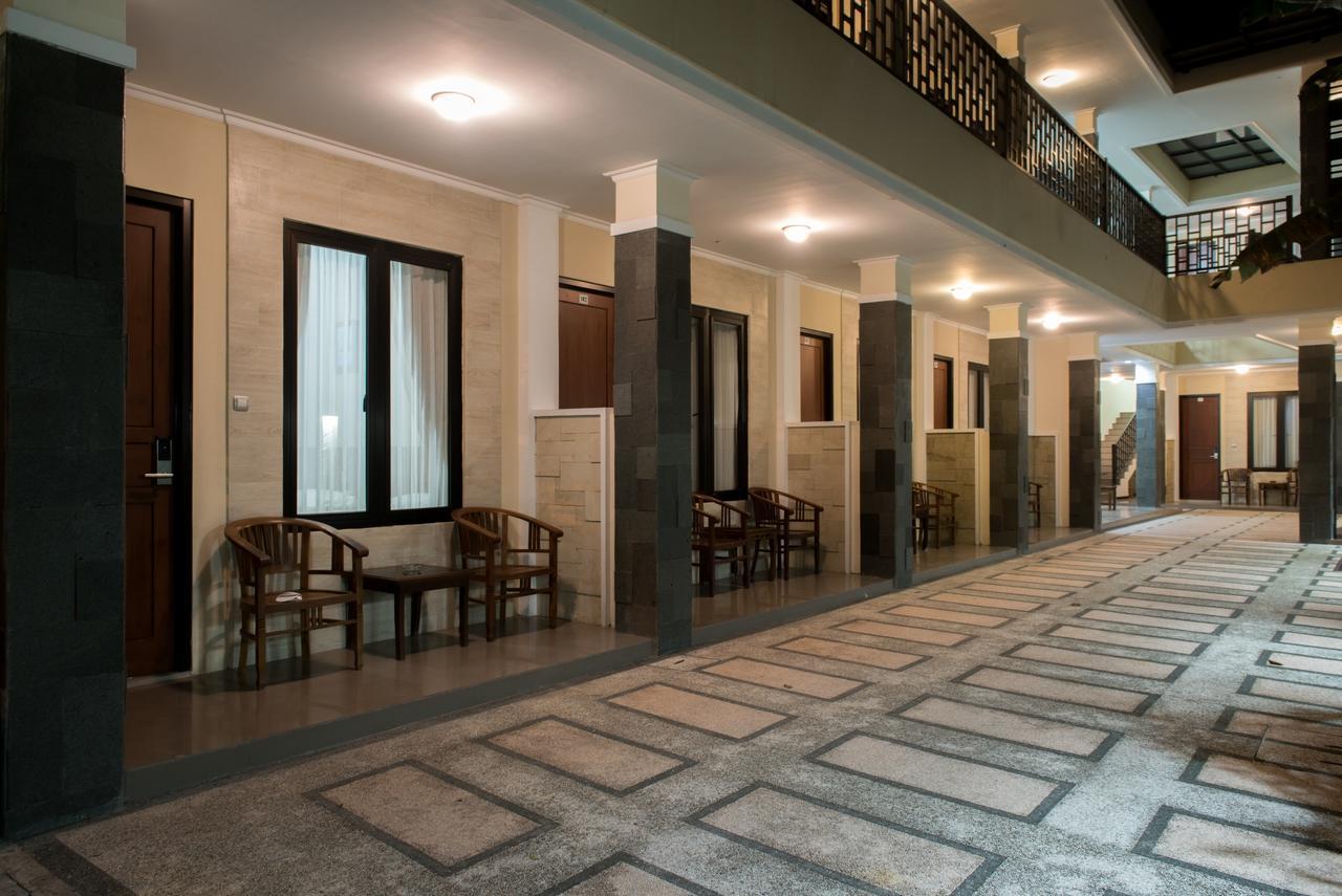 Hotel Wisma Djaja Syariah Bojonegoro Exteriér fotografie