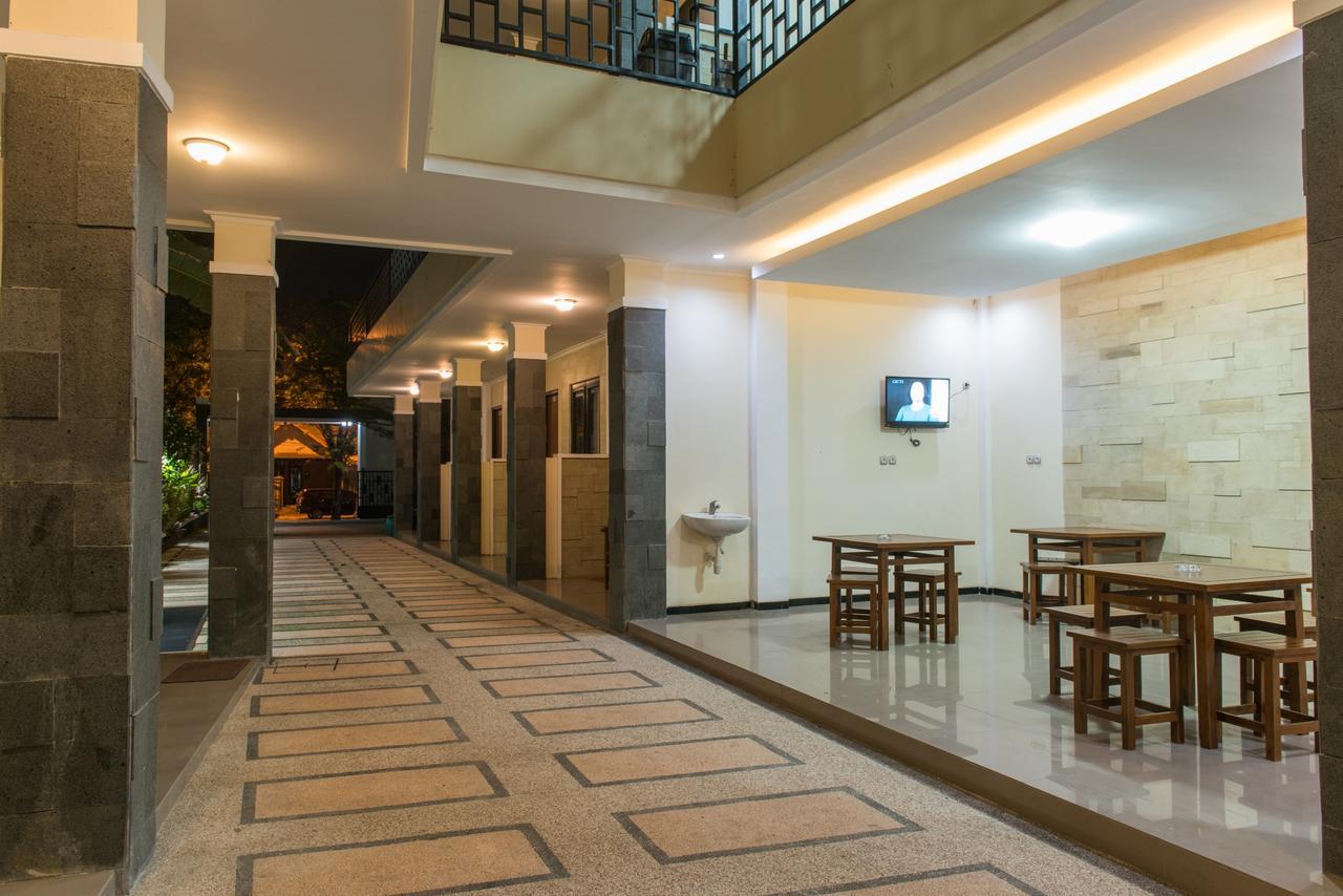 Hotel Wisma Djaja Syariah Bojonegoro Exteriér fotografie