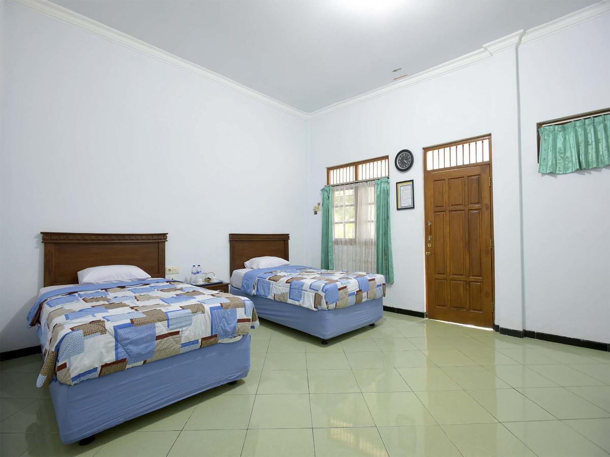 Hotel Wisma Djaja Syariah Bojonegoro Exteriér fotografie